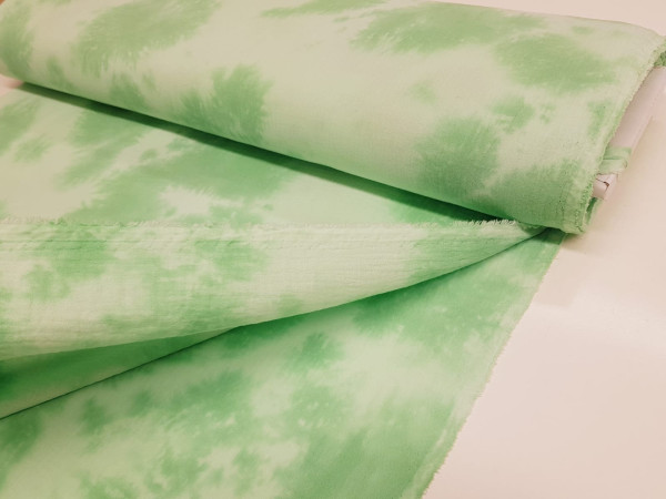 TETRA tkanina, dvoslojna- potisk batik, prelivajoče zelene barve
