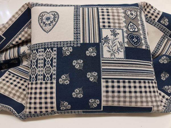 Dekor gobelin- TAILOR 48 srčki in planike v lepi modri kombinaciji
