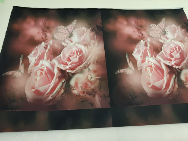 Bombažni jersey,digitalni, abstrakt- roza vrtnica z metuljem
