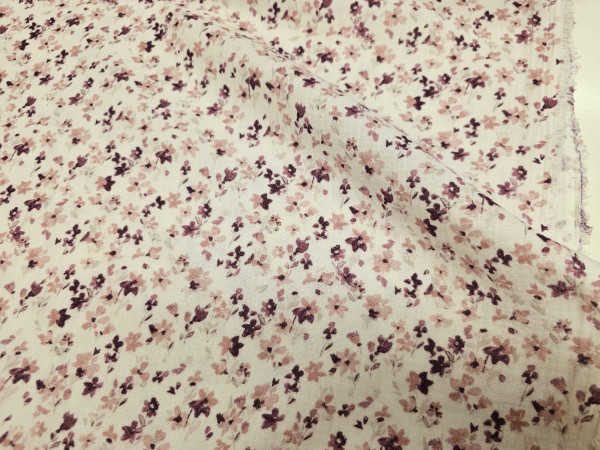 TETRA tkanina, dvoslojna- pisane rožice na off white osnovi