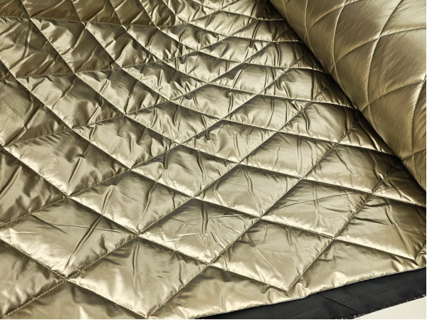 Prešita tkanina, vatirana,preštepanka -staro zlato, ZADNJI KOS