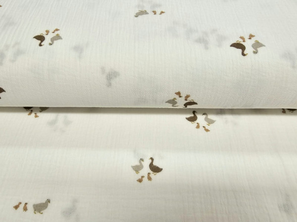 TETRA tkanina, dvoslojna- račja družina off white beli osnovi, ZADNJI KOS