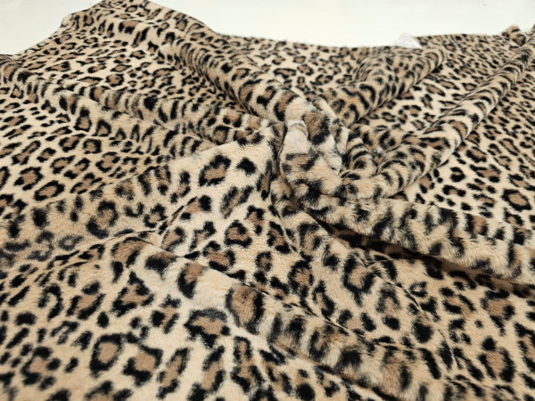 Umetno krzno, kratkodlago- leopard