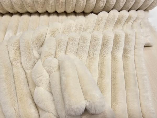 Umetno krzno-kratkodlako krzno, 3,5cm široke proge off white smetana barva 