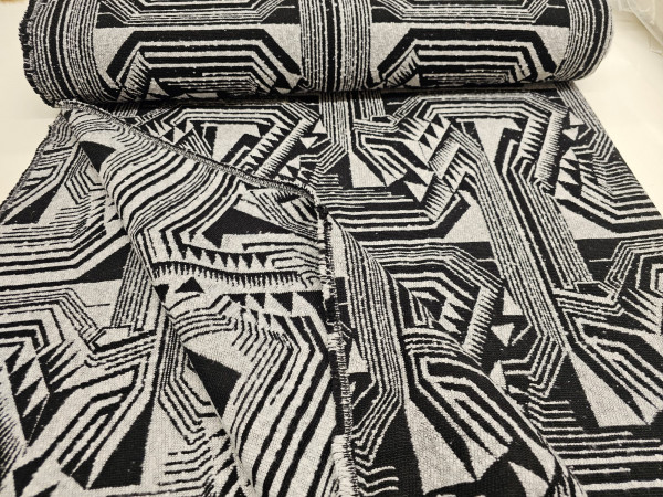 Poliesterska tkanina, debelejša, obojestranska - črno bel geometrijski vzorec