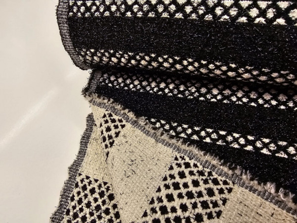 Obojestranska tkanina, mešanica, žakardno tkanje - črno bela kombinacija