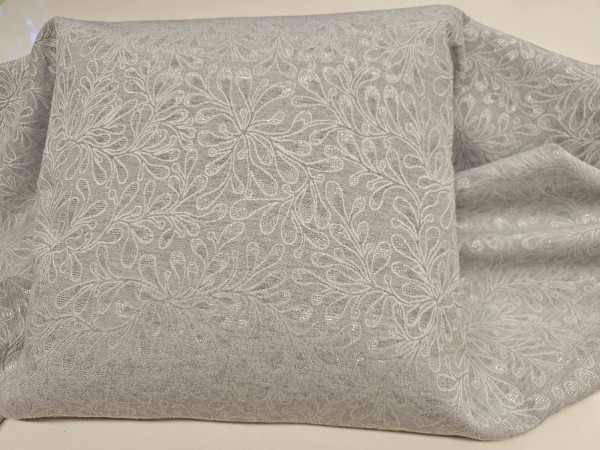 Dekor, žakardni vzorec- srebrna barva, srebrna lurex nitka, širina 320cm