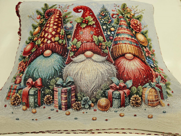 Dekor,gobelin - PANEL, trije palčki pod božičnimi smrekami