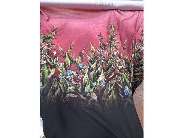 Svila, tisk- panel fuksija osnova in rože