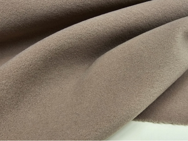 Velur za plašče- bež rjavkasta s pridihom puder barve, ZADNJI KOS