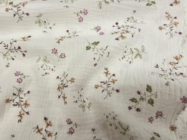 TETRA tkanina, dvoslojna-rožice na off white osnovi