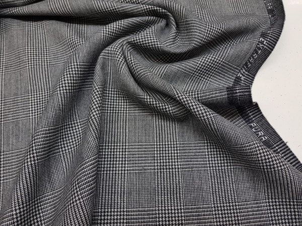 Woolen fabric-  Prince de Galles